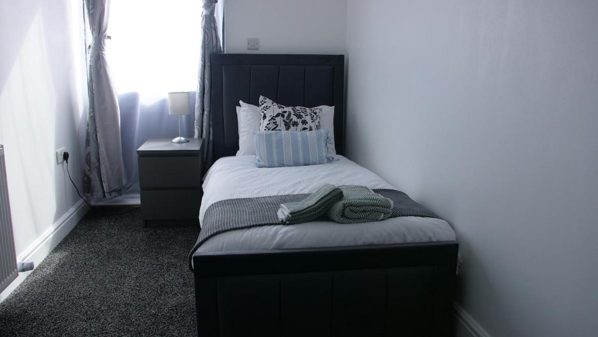 Stylish 4 Bd Ft Ldn Parking Appartamento *